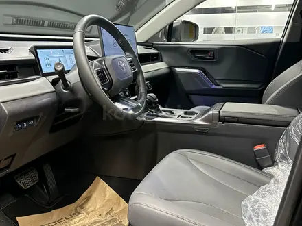 Toyota RAV4 Luxe+ 2026 года за 18 720 000 тг. в Алматы – фото 8