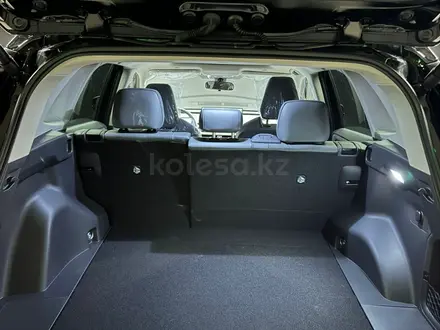 Toyota RAV4 Luxe+ 2026 года за 18 720 000 тг. в Алматы – фото 18