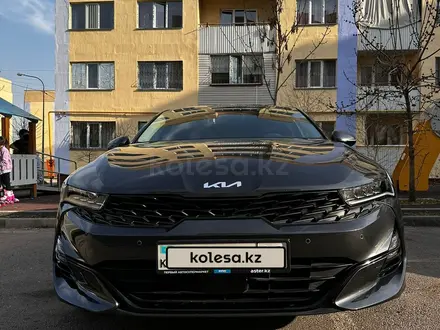 Kia K5 2022 года за 13 600 000 тг. в Тараз