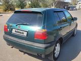 Volkswagen Golf 1995 года за 550 000 тг. в Алматы – фото 3