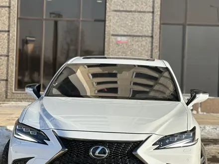 Lexus ES 250 2022 года за 28 000 000 тг. в Астана – фото 2