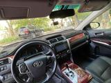 Toyota Camry 2014 годаfor10 300 000 тг. в Атырау – фото 2