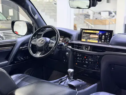 Lexus LX 570 VIP Black Edition 2018 года за 43 000 000 тг. в Шымкент – фото 19
