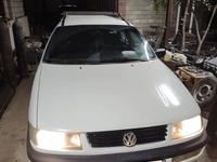 Volkswagen Passat 1994 годаfor2 300 000 тг. в Шымкент