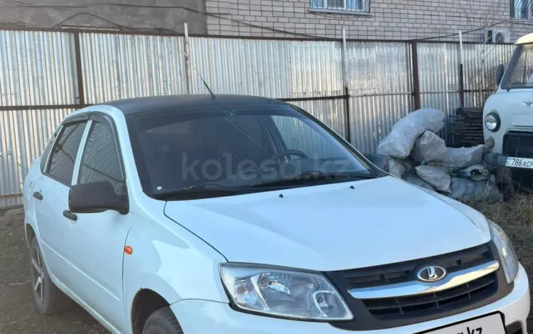 ВАЗ (Lada) Granta 2190 2015 годаүшін2 100 000 тг. в Семей