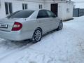 Toyota Camry 2003 года за 3 700 000 тг. в Актобе – фото 2