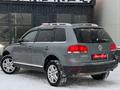 Volkswagen Touareg 2005 года за 4 790 000 тг. в Караганда – фото 10