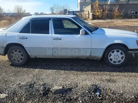 Mercedes-Benz E 230 1991 года за 1 000 000 тг. в Астана – фото 6