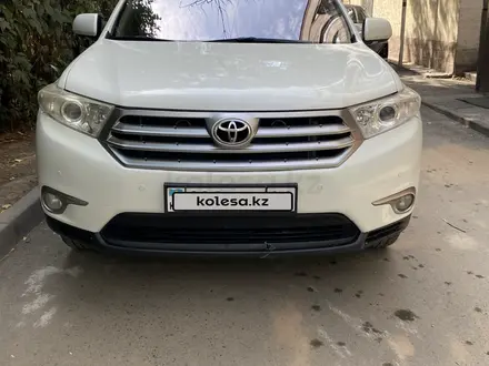 Toyota Highlander 2011 года за 13 000 000 тг. в Алматы – фото 3