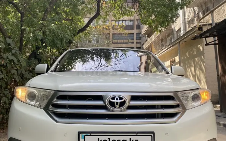 Toyota Highlander 2011 года за 13 000 000 тг. в Алматы