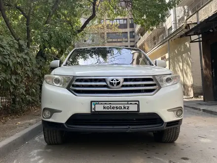Toyota Highlander 2011 года за 13 000 000 тг. в Алматы – фото 2