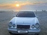 Mercedes-Benz E 320 1997 года за 3 000 000 тг. в Жанаозен – фото 4