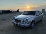Mercedes-Benz E 320 1997 года за 3 000 000 тг. в Жанаозен – фото 2