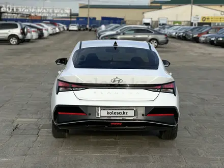 Hyundai Elantra 2024 года за 9 500 000 тг. в Атырау – фото 4