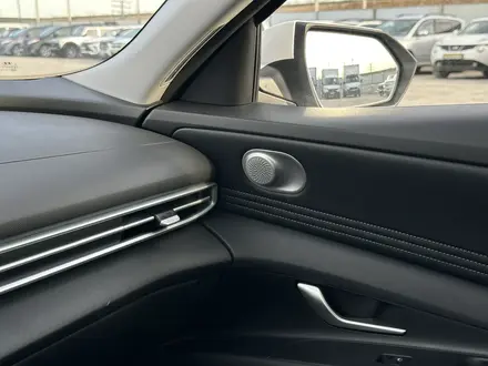 Hyundai Elantra 2024 года за 9 500 000 тг. в Атырау – фото 28