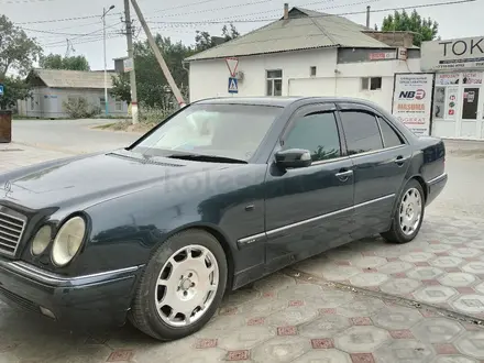 Mercedes-Benz E 320 1996 года за 4 000 000 тг. в Кызылорда – фото 3