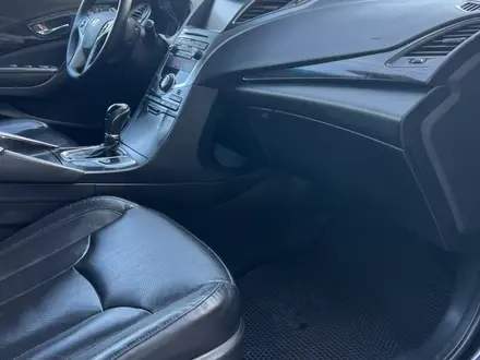 Hyundai Grandeur 2015 года за 7 600 000 тг. в Алматы – фото 12