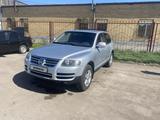 Volkswagen Touareg 2006 годаfor5 400 000 тг. в Караганда