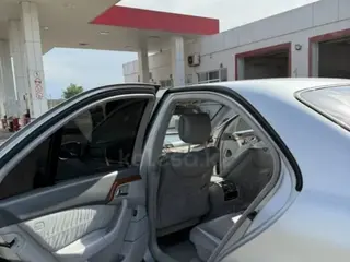 Mercedes-Benz S 500
