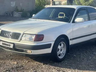 Audi 100