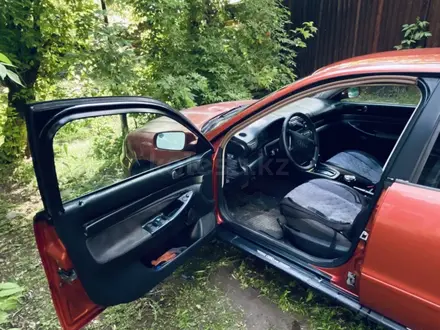 Audi A4 1997 года за 850 000 тг. в Алматы – фото 15