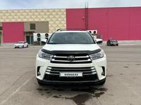 Toyota Highlander 2018 года за 21 000 000 тг. в Астана