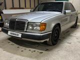 Mercedes-Benz E 200 1991 года за 900 000 тг. в Шымкент