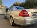 Mercedes-Benz E 320 2003 годаүшін6 400 000 тг. в Алматы – фото 4