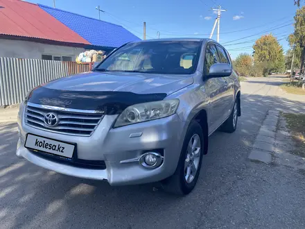 Toyota RAV4 2011 года за 6 900 000 тг. в Усть-Каменогорск