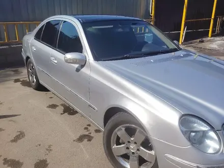 Mercedes-Benz E 320 2002 года за 4 300 000 тг. в Алматы – фото 4