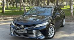 Toyota Camry 2018 года за 13 700 000 тг. в Алматы