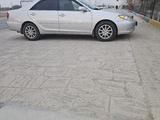Toyota Camry 2004 года за 4 800 000 тг. в Жанаозен – фото 3