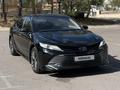 Toyota Camry 2019 года за 14 100 000 тг. в Караганда