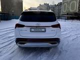 Hyundai Santa Fe 2022 года за 20 600 000 тг. в Актобе – фото 3