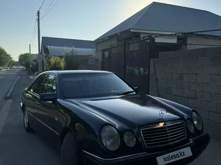 Mercedes-Benz E 280 1996 года за 1 950 000 тг. в Шымкент