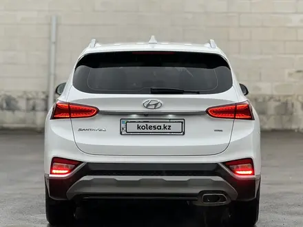 Hyundai Santa Fe 2019 года за 13 000 000 тг. в Шымкент – фото 4