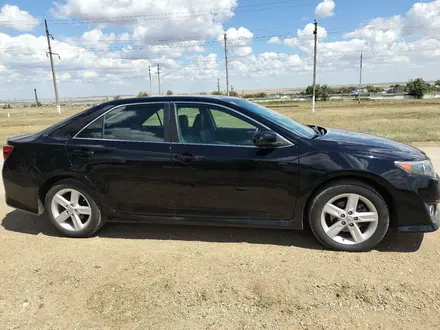 Toyota Camry 2014 года за 6 300 000 тг. в Актобе – фото 11