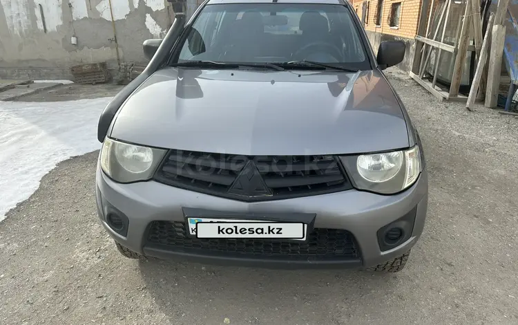 Mitsubishi L200 2015 годаүшін8 000 000 тг. в Атырау