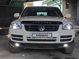 Volkswagen Touareg 2003 годаfor5 800 000 тг. в Алматы – фото 2