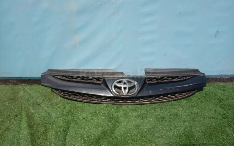 Решетка радиатора на Toyota Sienna XL20 за 20 000 тг. в Алматы