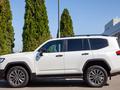 Toyota Land Cruiser GR Sport 2024 года за 56 490 000 тг. в Алматы – фото 3