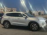 Hyundai Santa Fe 2019 года за 12 600 000 тг. в Караганда – фото 2