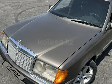 Mercedes-Benz E 200 1990 года за 1 700 000 тг. в Шымкент – фото 5