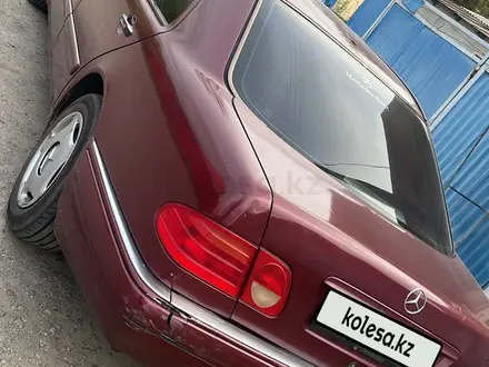 Mercedes-Benz E 240 1998 года за 2 500 000 тг. в Алматы
