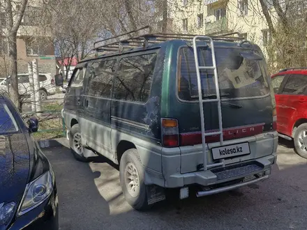 Mitsubishi Delica 1998 года за 1 800 000 тг. в Алматы – фото 2