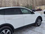 Toyota RAV4 2015 годаүшін9 500 000 тг. в Астана – фото 2