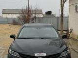 Toyota Camry 2018 года за 9 000 000 тг. в Кульсары – фото 3