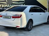 Toyota Camry 2015 годаүшін9 500 000 тг. в Атырау – фото 2