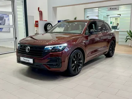 Volkswagen Touareg 2022 года за 27 090 000 тг. в Актобе