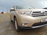 Toyota Highlander 2013 года за 7 900 000 тг. в Актобе – фото 2